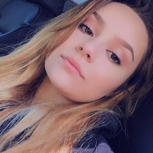 Meet your Posher, Casey